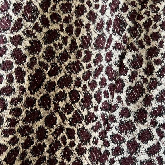 Anthropologie Akemi & Kin Sleeveless Leopard/Plum/Metalic Mock Turtleneck - L - Picture 6 of 8